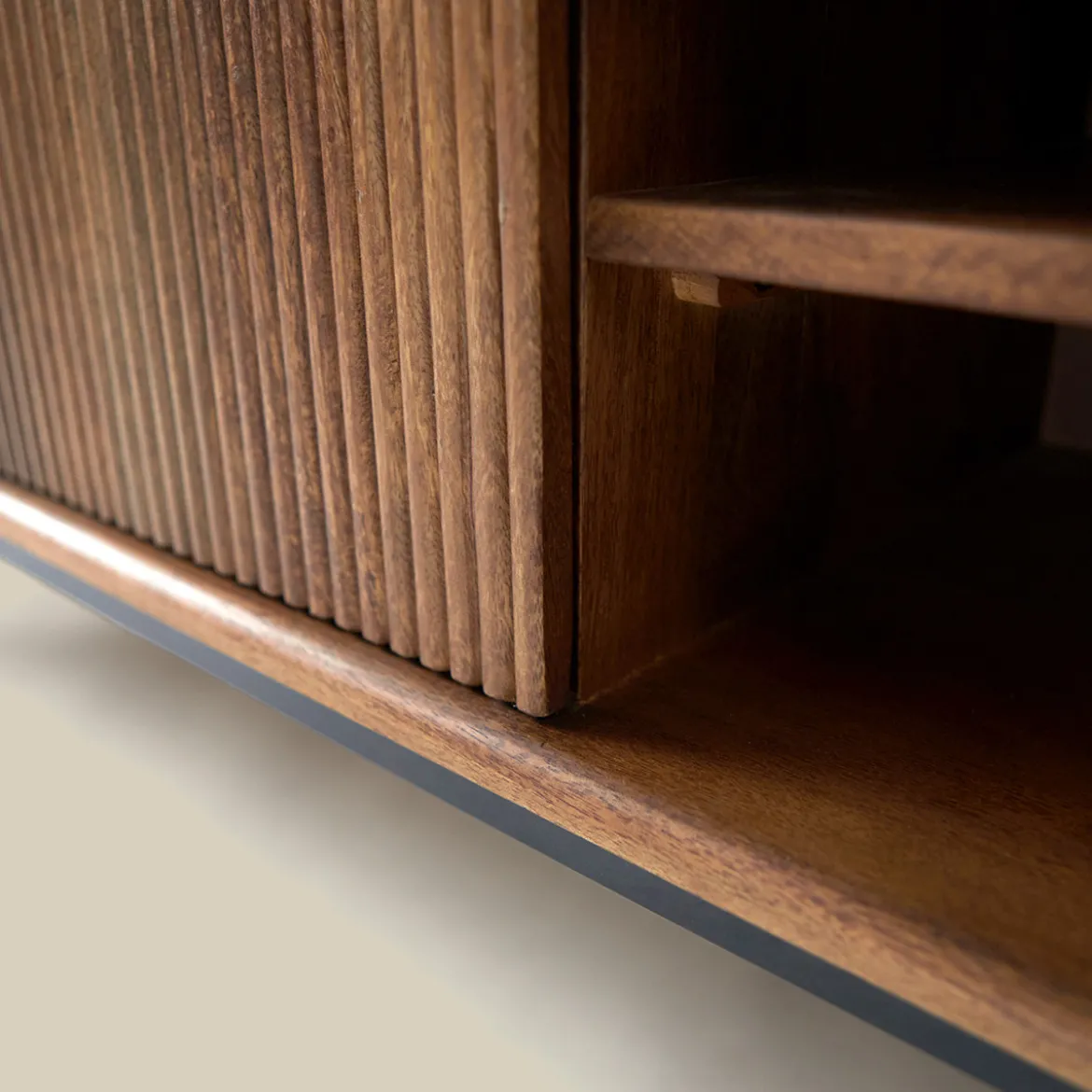 Tv-meubel hout met ribbels (staand/hangend) 180 cm - Bodio Clark