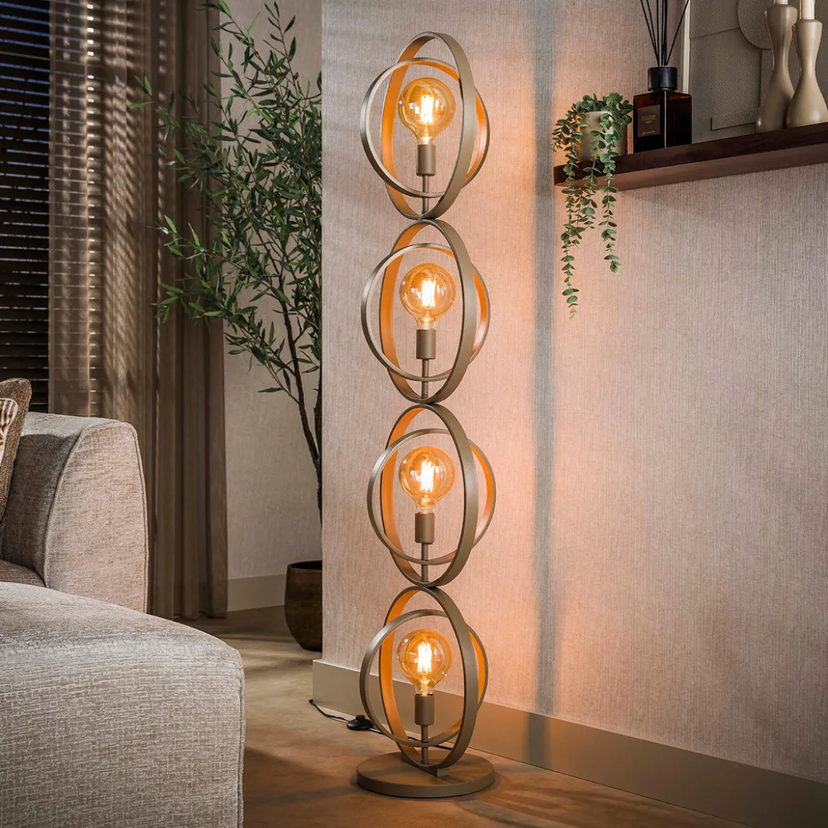 Vloerlamp metalen ringen - Santa Turn Around