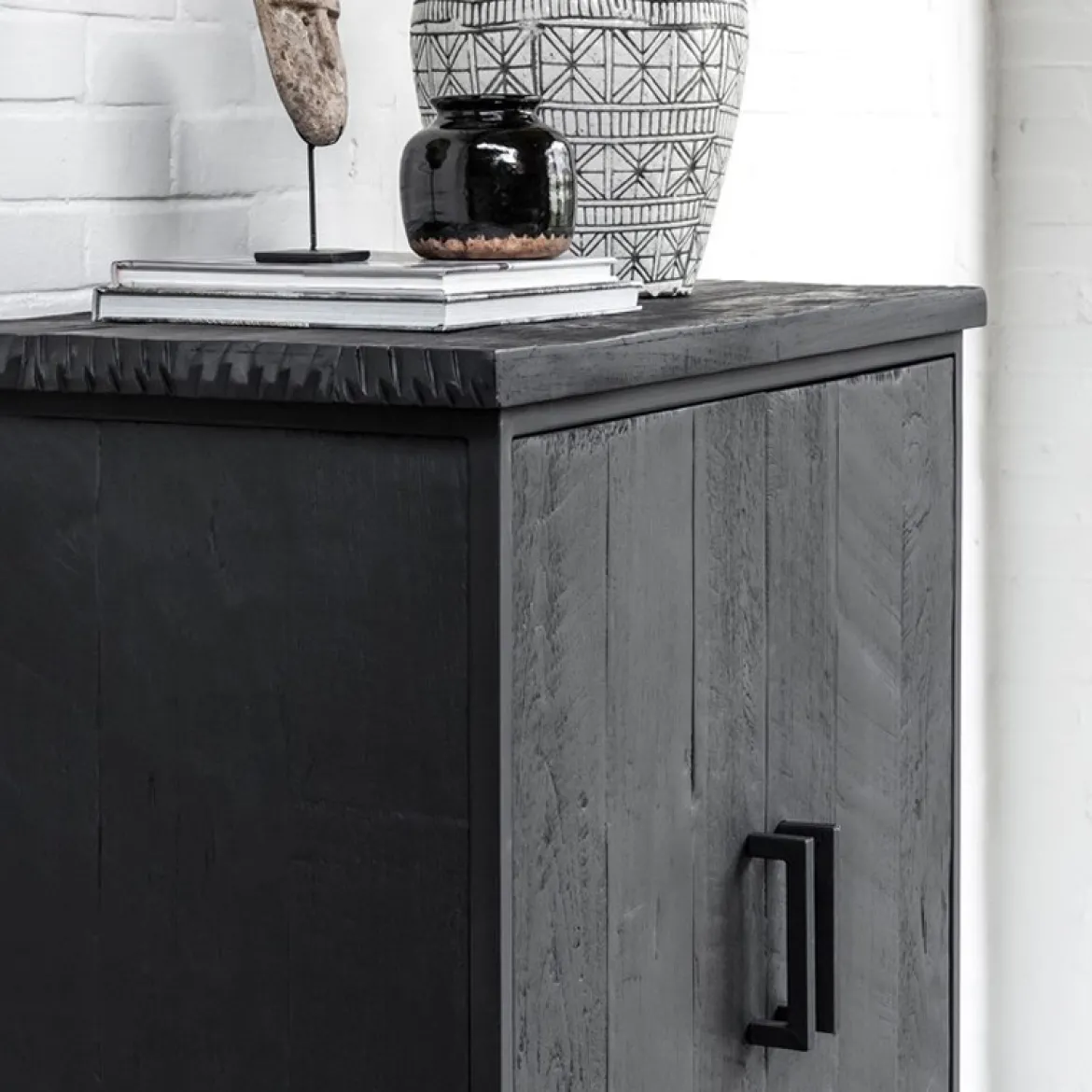 Zwarte bergkast teak Small - DTP Home Timeless Black Beam