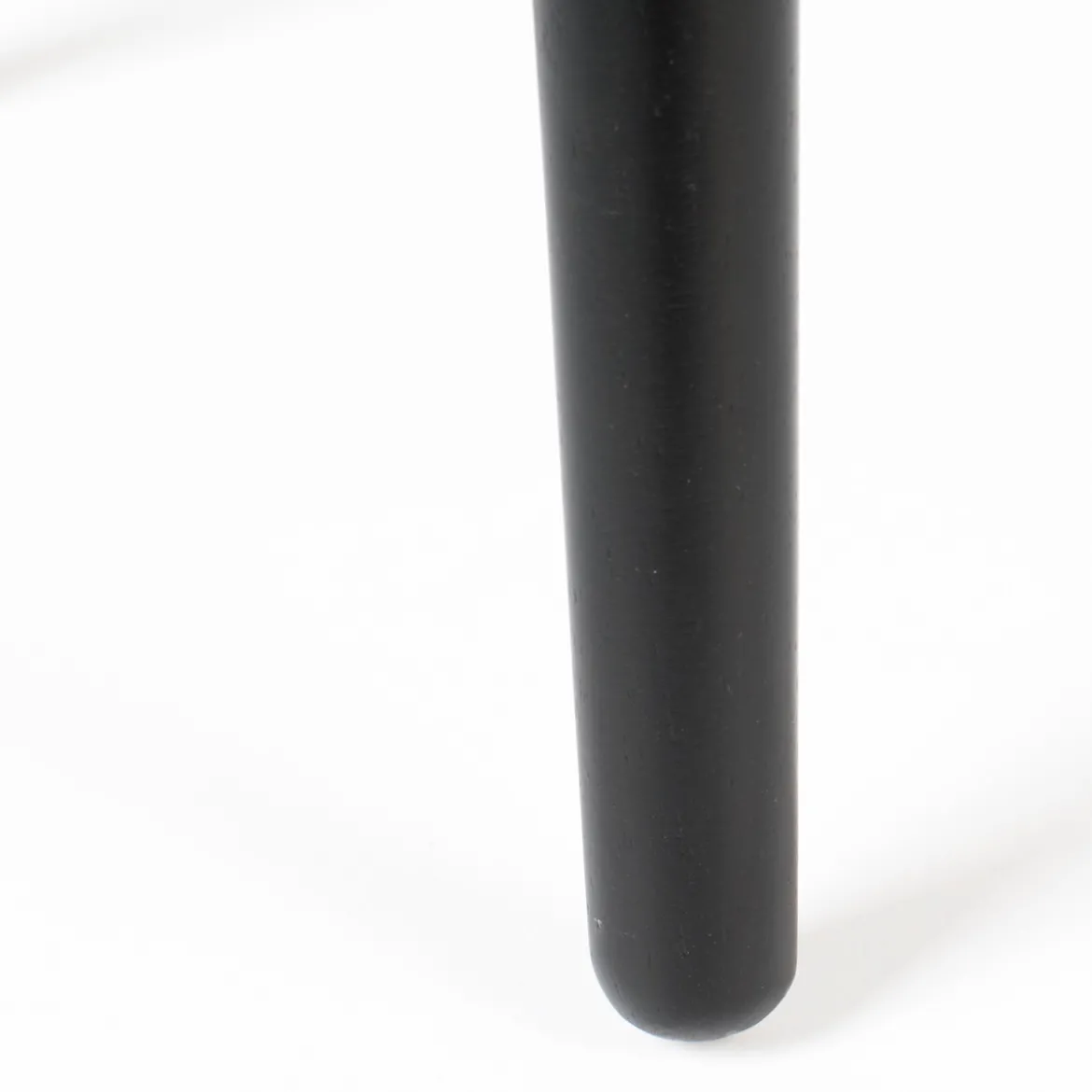 Zwarte design sidetable - Zuiver Barbier Black