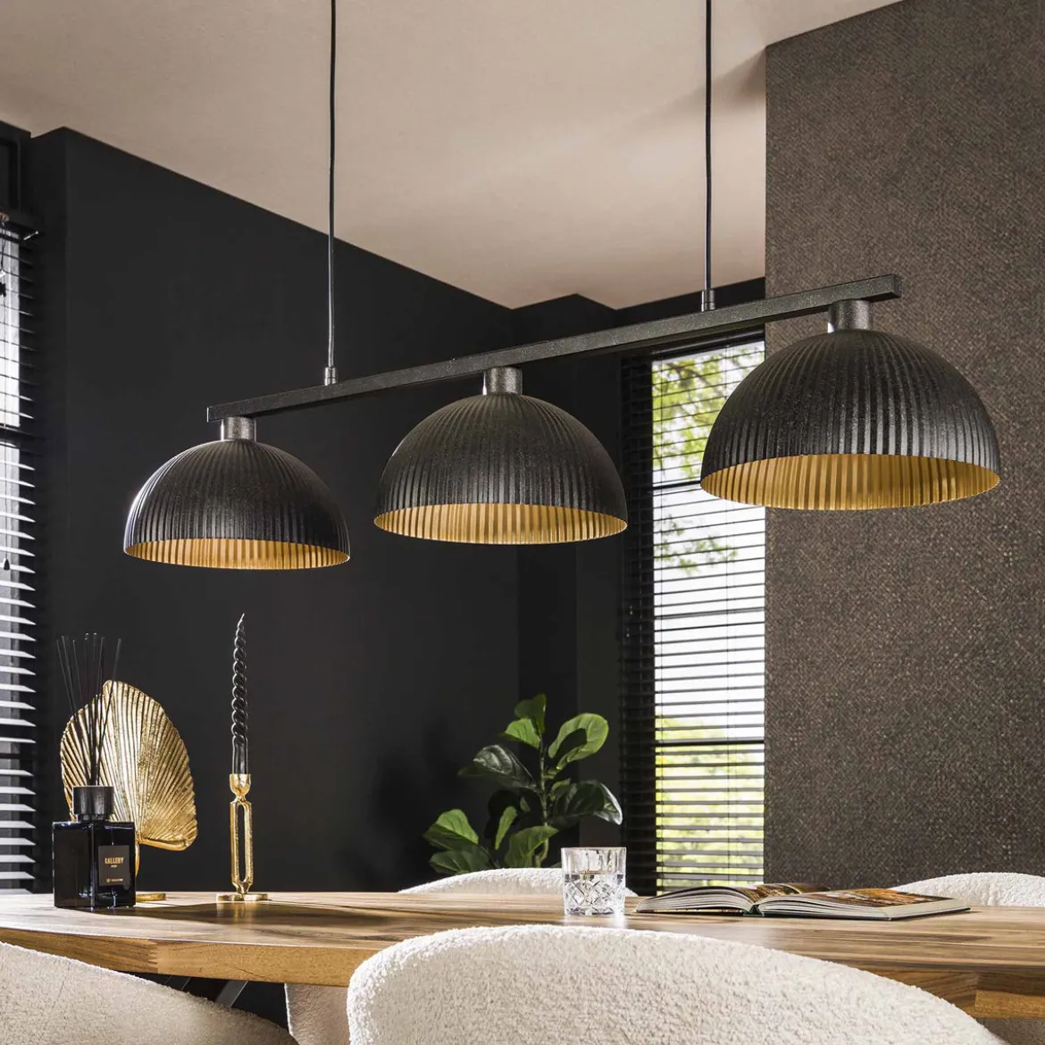Zwarte eettafel hanglamp ribbels - Santa Ribbel