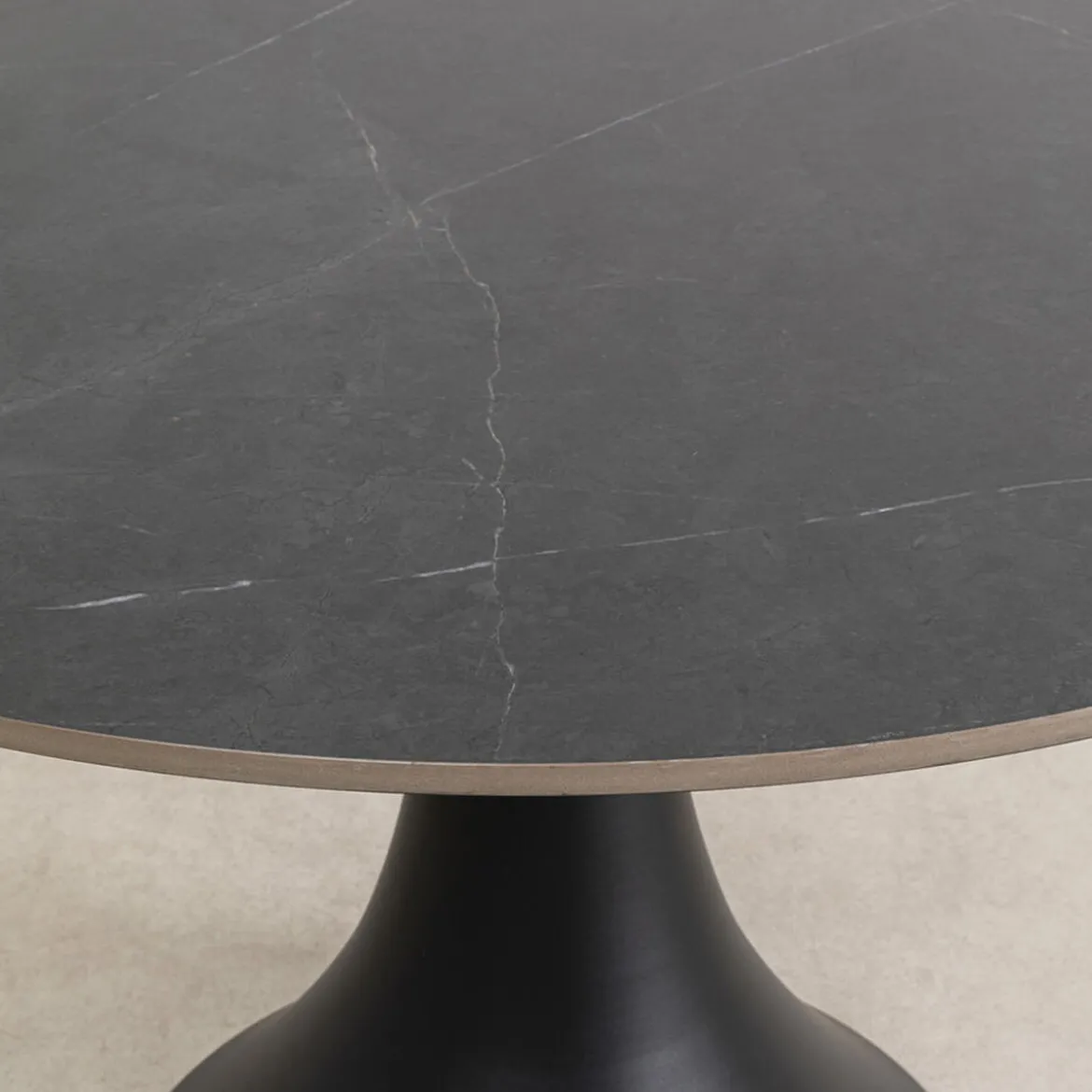 Zwarte ronde eettafel - Kare Design Possibilita
