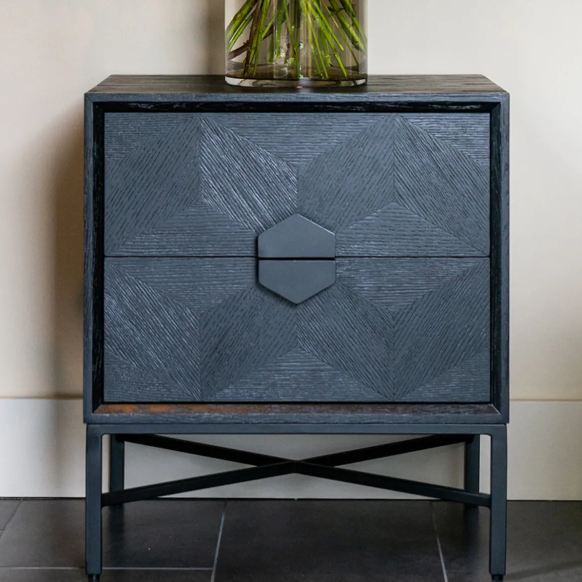 Zwart nachtkastje van hout - Richmond Interiors Blax