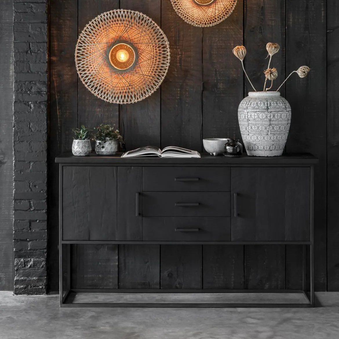 Zwart teak dressoir industrieel design - DTP Home Timeless Back Beam